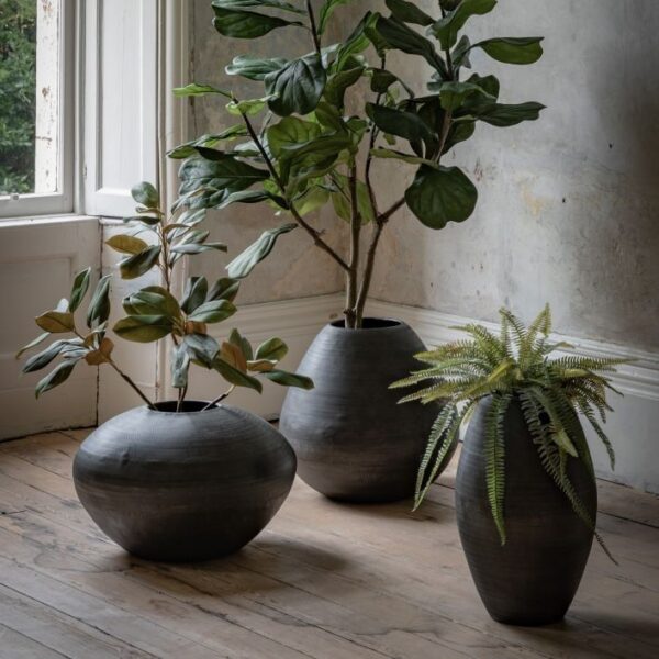 Artistic Aluminium Vase Arrow - Image 2