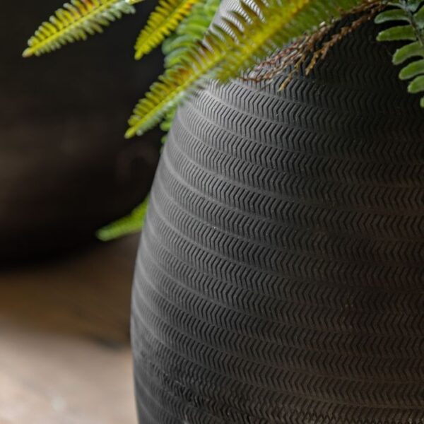 Artistic Aluminium Vase Arrow - Image 3